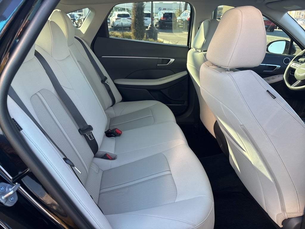 2025 Hyundai SONATA SE