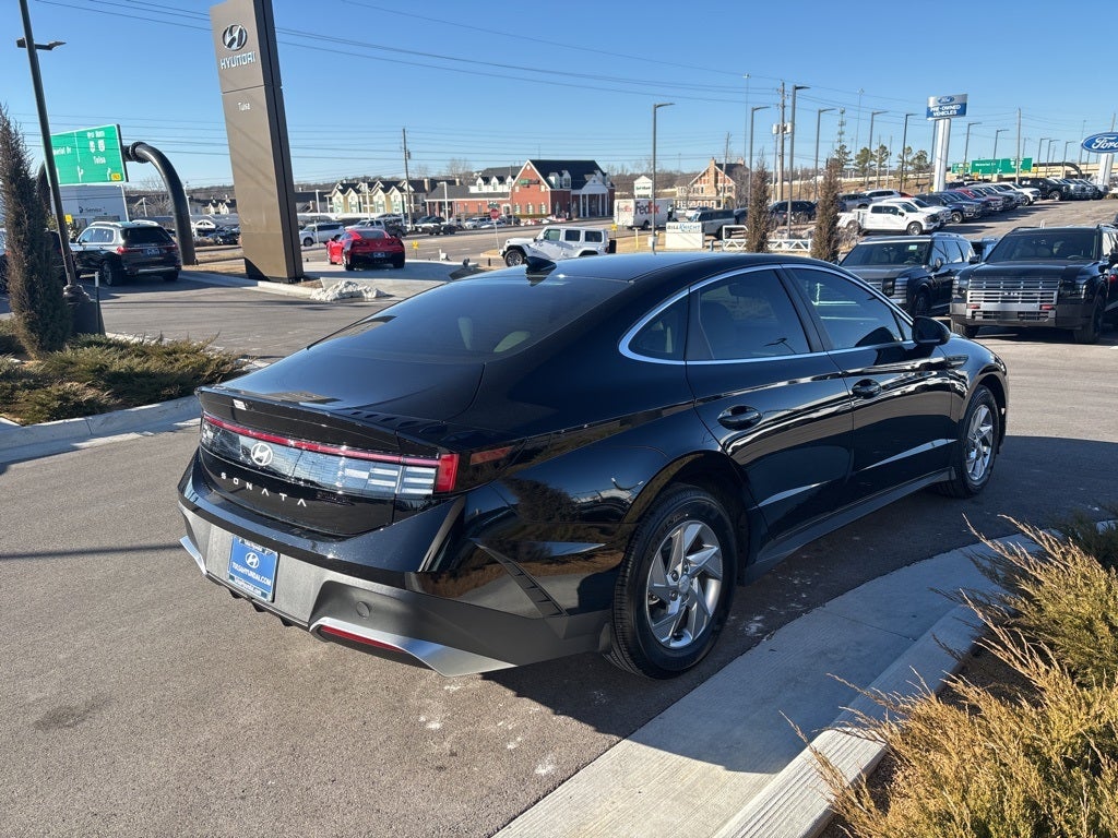 2025 Hyundai SONATA SE