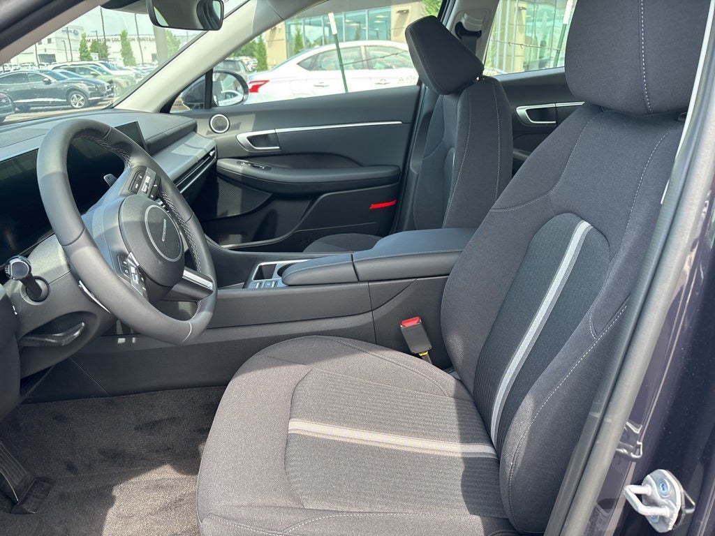 2025 Hyundai SONATA HYBRID SEL