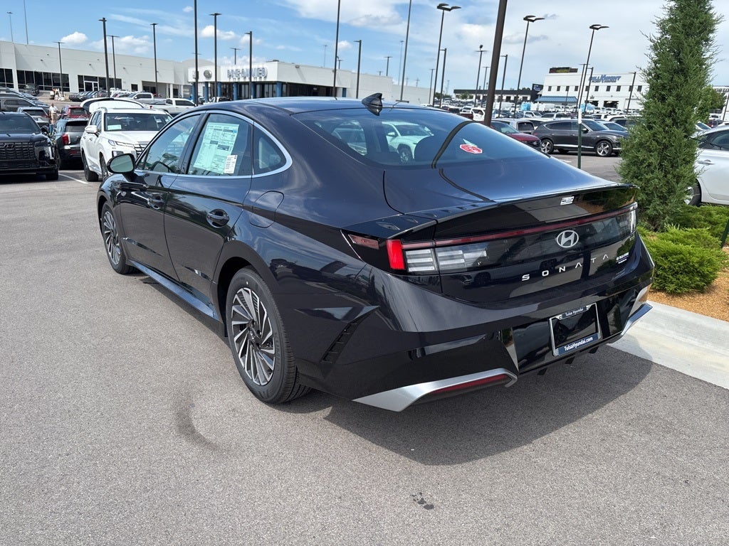 2025 Hyundai SONATA HYBRID SEL
