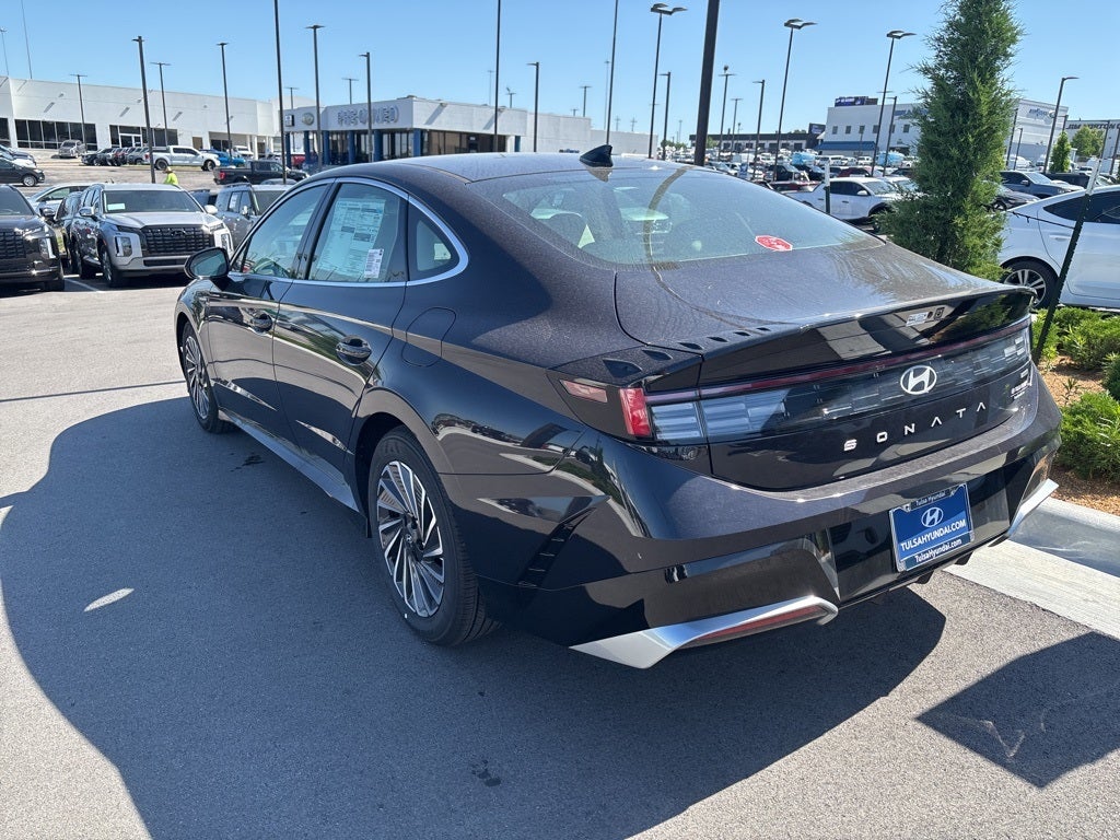 2025 Hyundai SONATA HYBRID SEL