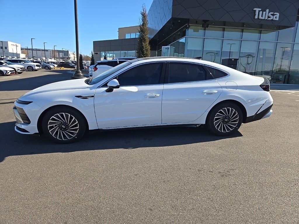 2026 Hyundai SONATA HYBRID SEL
