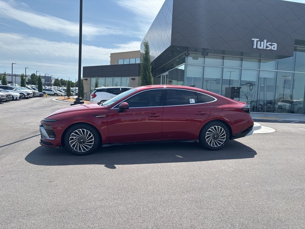 2025 Hyundai SONATA HYBRID SEL