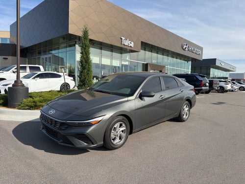 2025 Hyundai ELANTRA SE