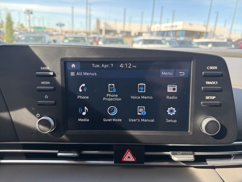 2025 Hyundai ELANTRA SE