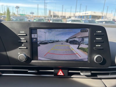 2025 Hyundai ELANTRA SE