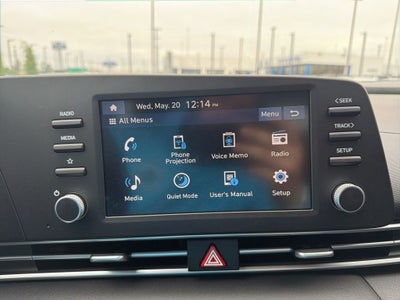 2025 Hyundai ELANTRA SE