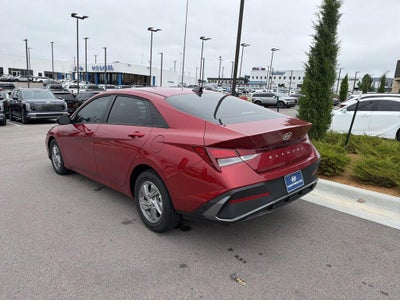 2025 Hyundai ELANTRA SE