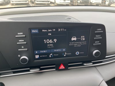 2025 Hyundai ELANTRA SE