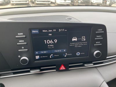 2025 Hyundai ELANTRA SE