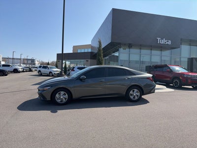 2025 Hyundai ELANTRA SE