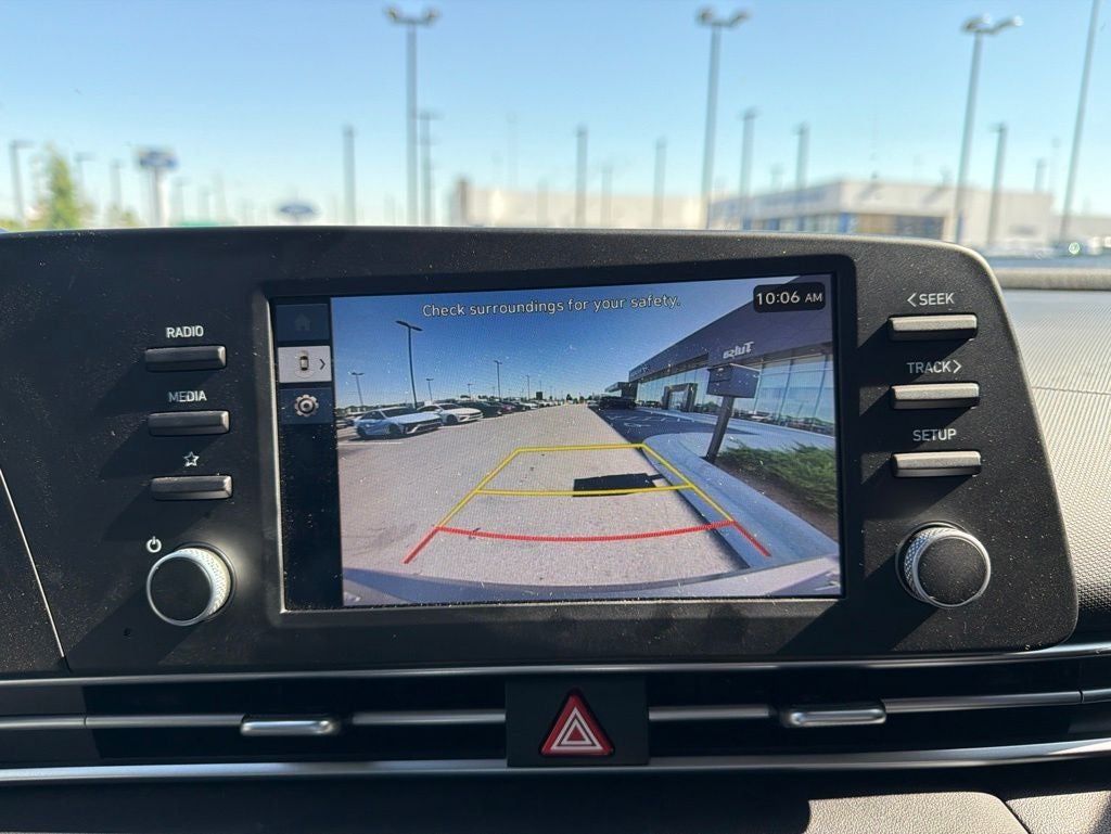 2025 Hyundai ELANTRA SE