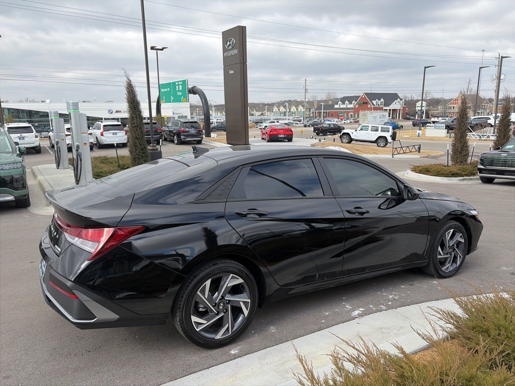 2025 Hyundai ELANTRA SEL Sport