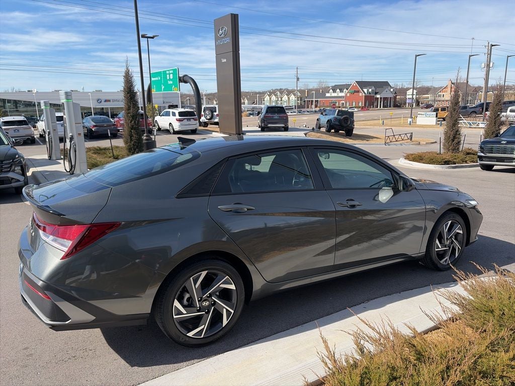 2025 Hyundai ELANTRA SEL Sport