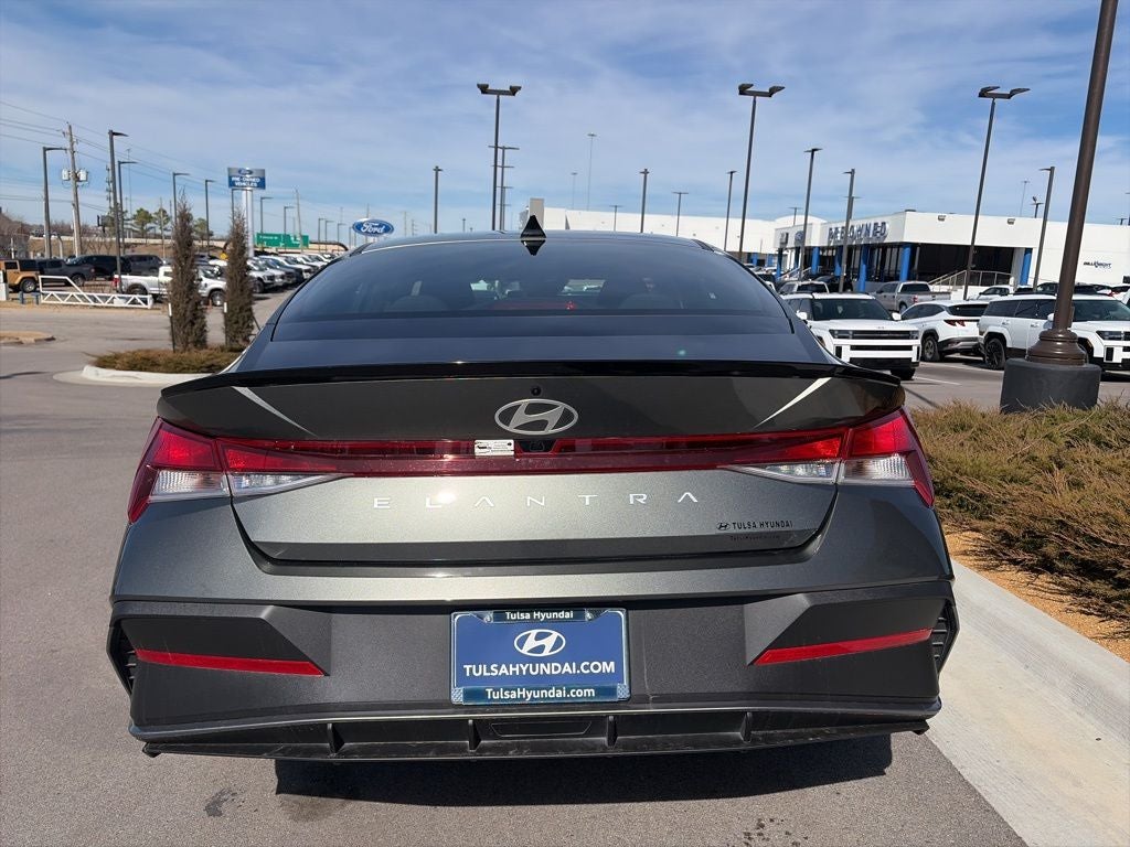 2025 Hyundai ELANTRA SEL Sport