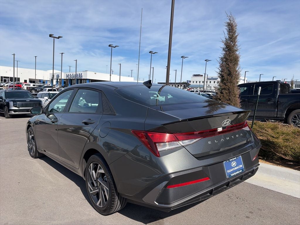 2025 Hyundai ELANTRA SEL Sport