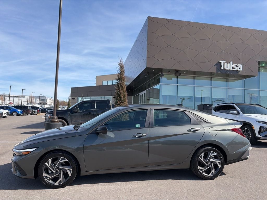 2025 Hyundai ELANTRA SEL Sport