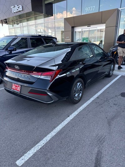 2024 Hyundai ELANTRA SEL