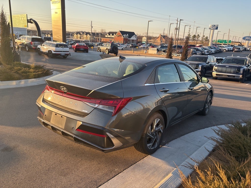 2024 Hyundai ELANTRA HYBRID Limited