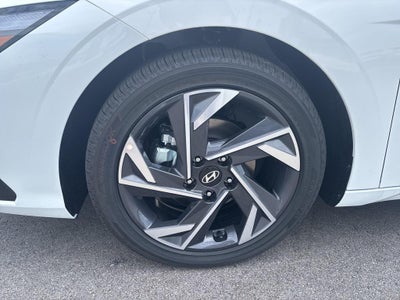2025 Hyundai ELANTRA HYBRID Limited