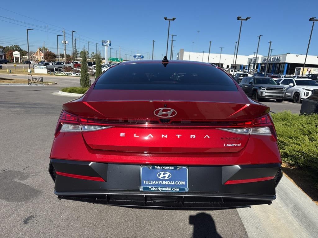 2025 Hyundai ELANTRA Limited