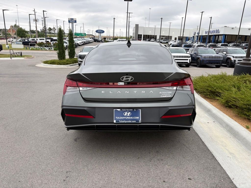 2025 Hyundai ELANTRA Limited