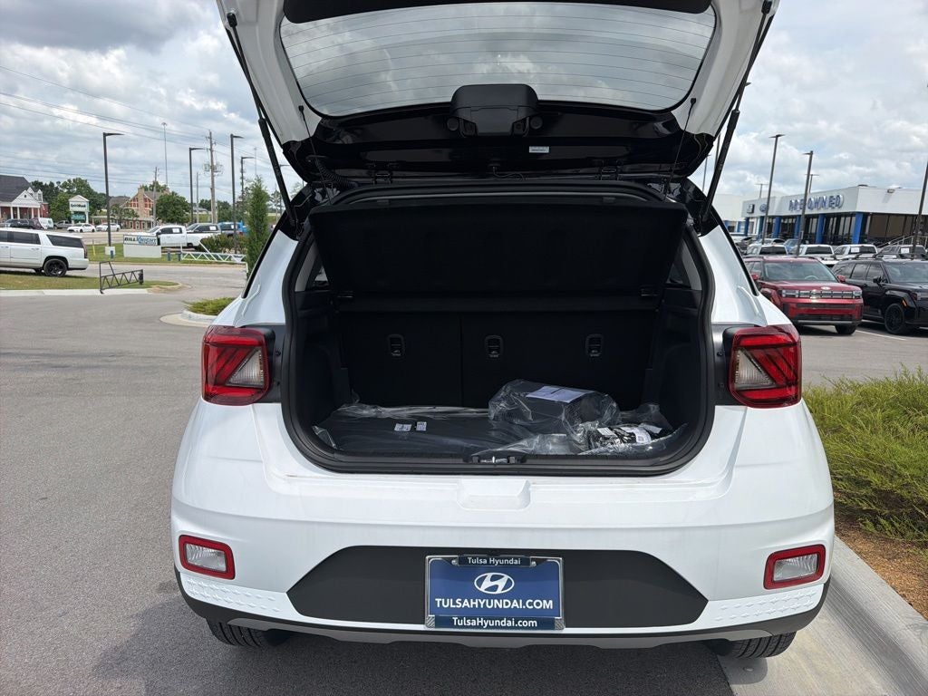 2026 Hyundai VENUE SEL W/Two-Tone Roof