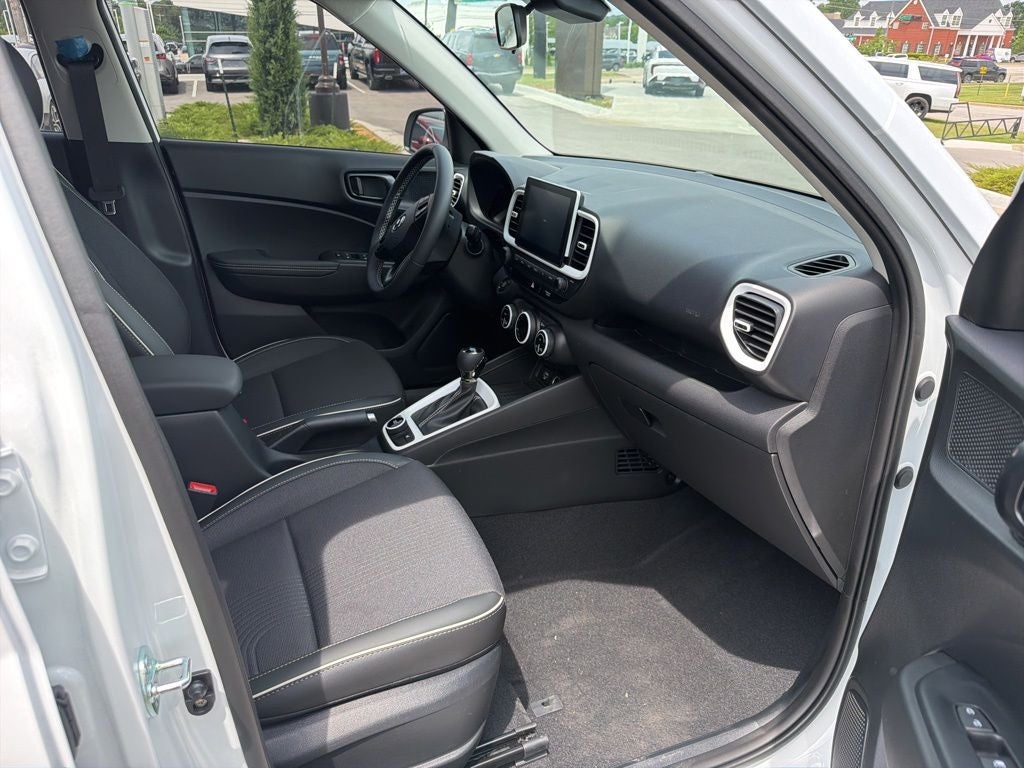 2026 Hyundai VENUE SEL W/Two-Tone Roof