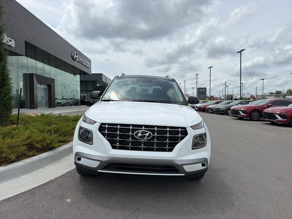 2026 Hyundai VENUE SEL W/Two-Tone Roof