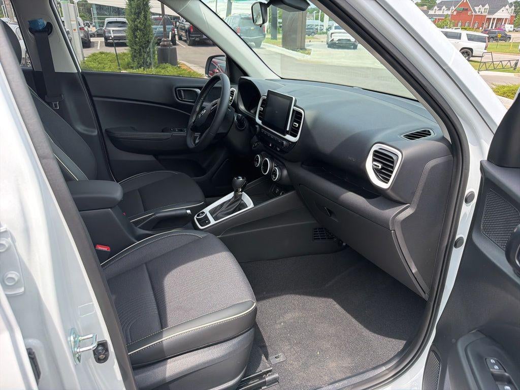 2026 Hyundai VENUE SEL W/Two-Tone Roof