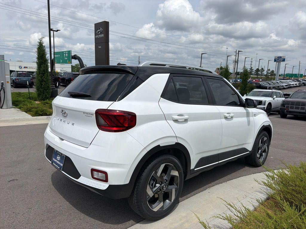 2026 Hyundai VENUE SEL W/Two-Tone Roof
