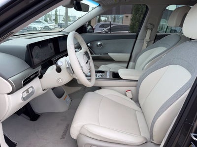 2025 Genesis GV60 Standard