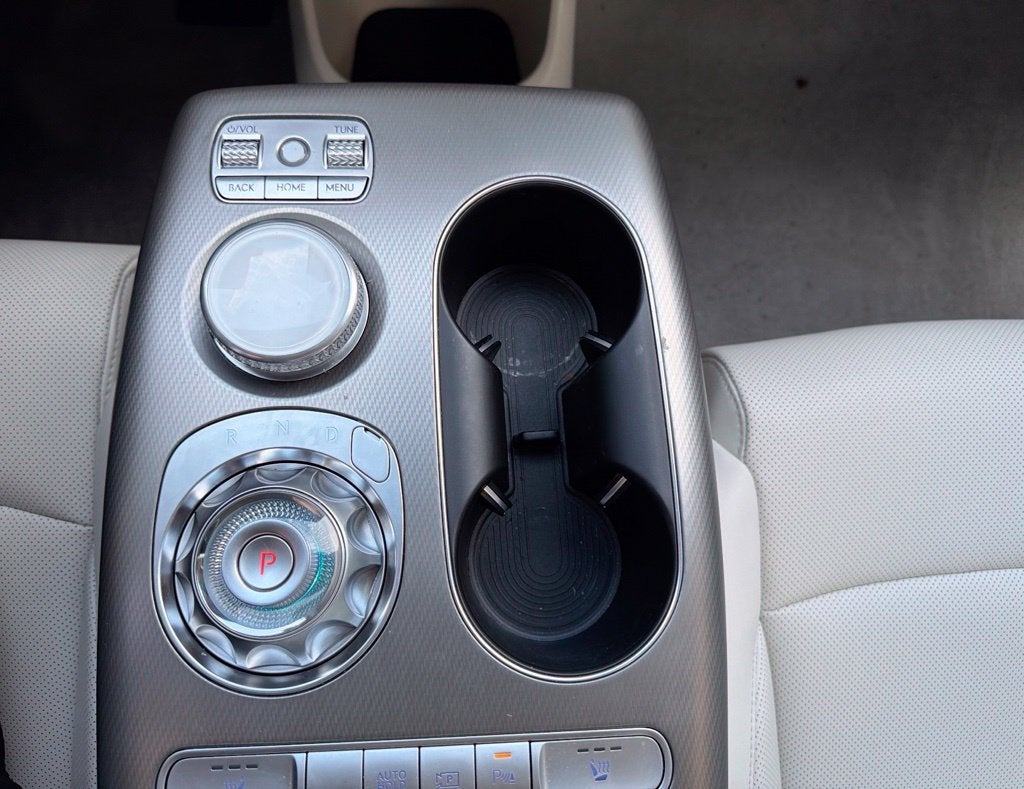 2025 Genesis GV60 Standard