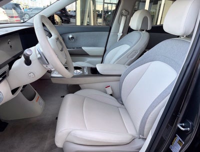 2025 Genesis GV60 Standard