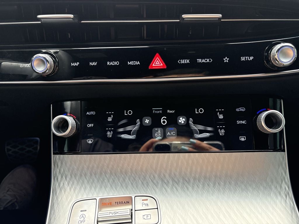 2026 Genesis GV70 2.5T Sport Prestige