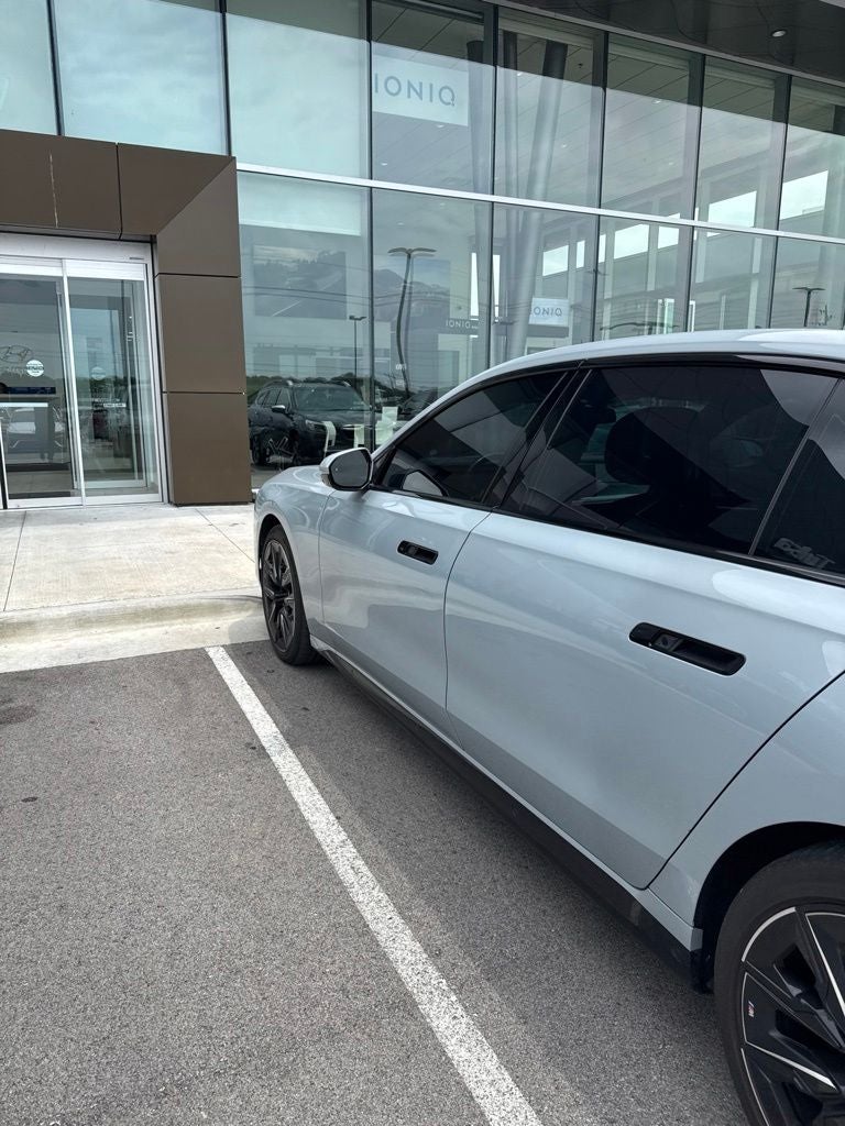 2023 BMW 7 Series 760i xDrive
