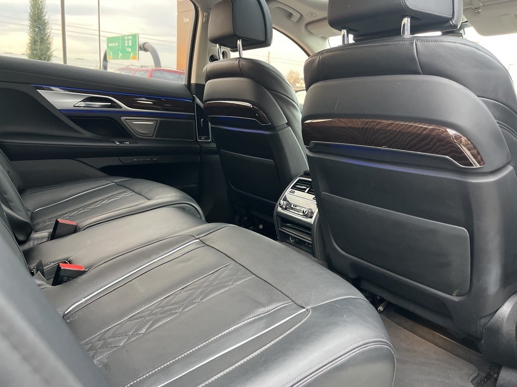 2021 BMW 7 Series 750i xDrive