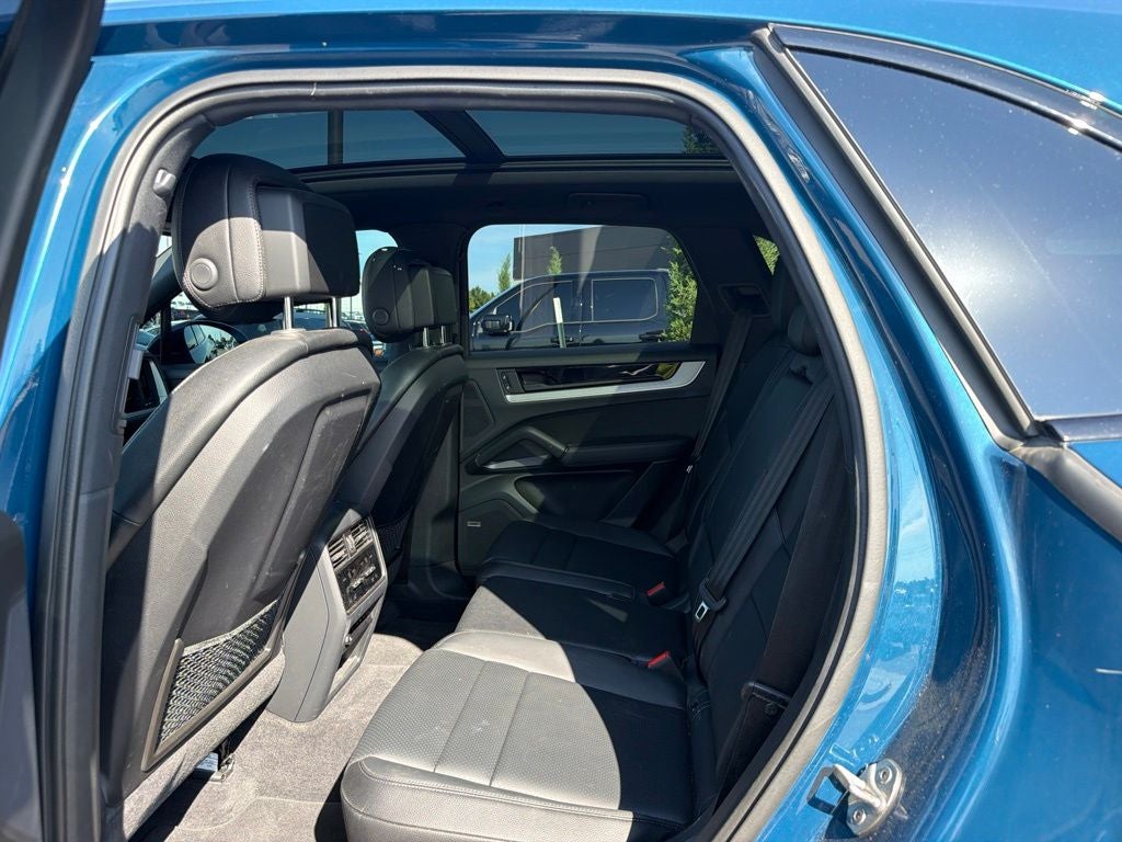 2024 Porsche Cayenne Base