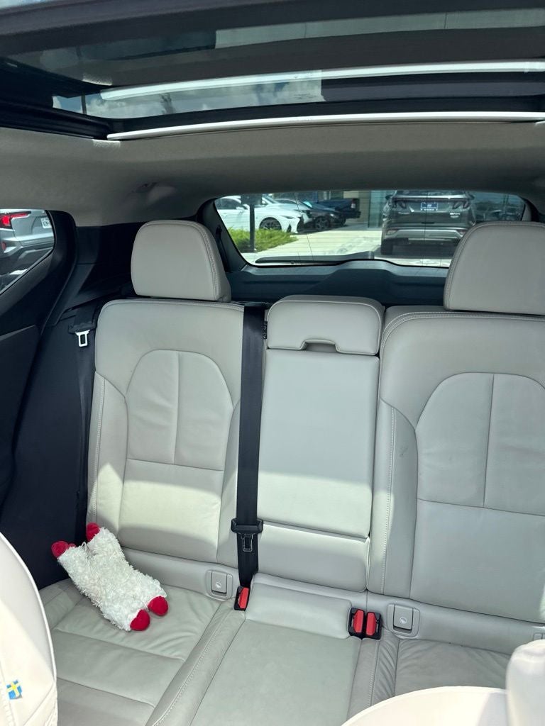 2023 Volvo XC40 Ultimate