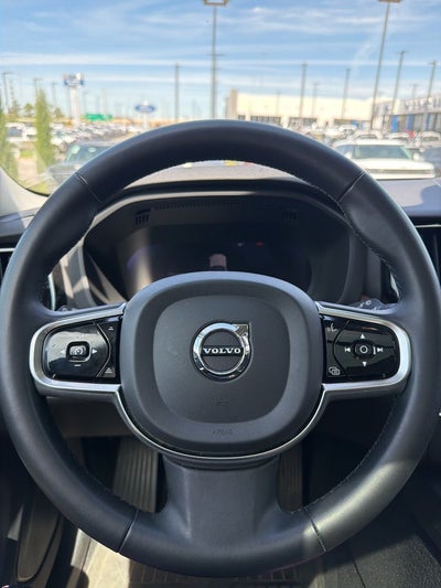 2024 Volvo XC60 B5 Plus Dark Theme