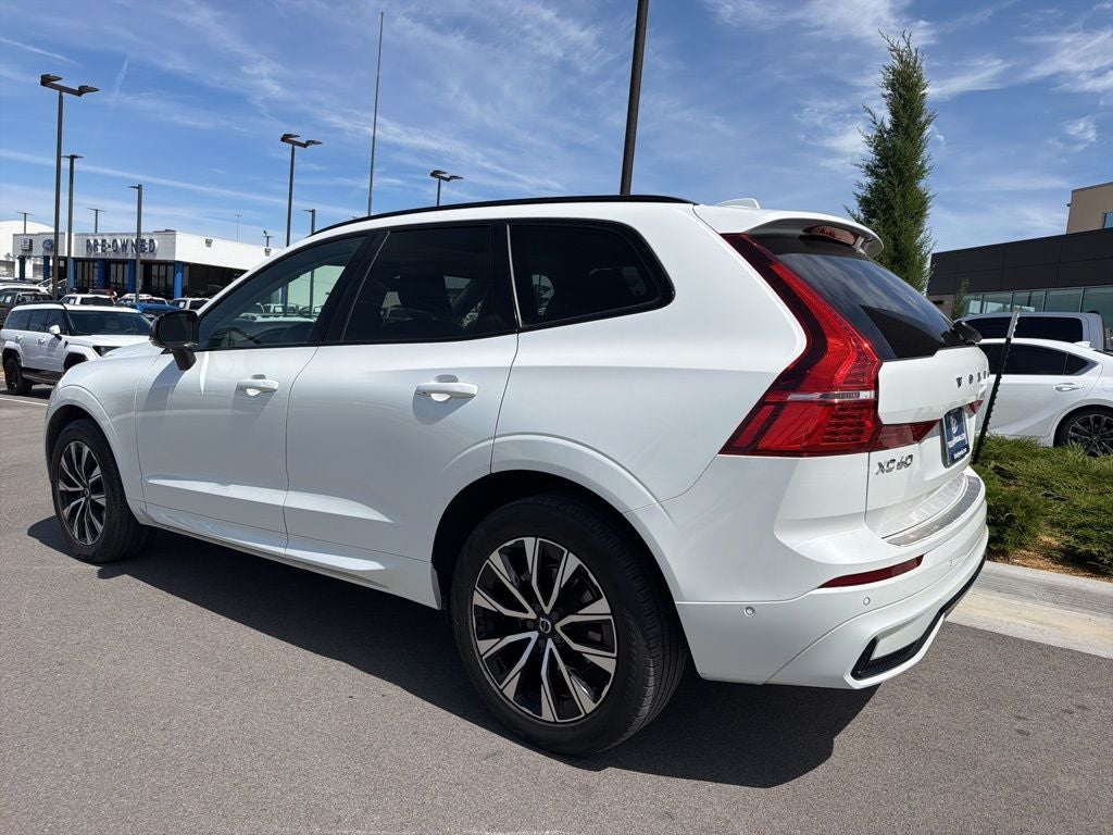 2024 Volvo XC60 B5 Plus Dark Theme