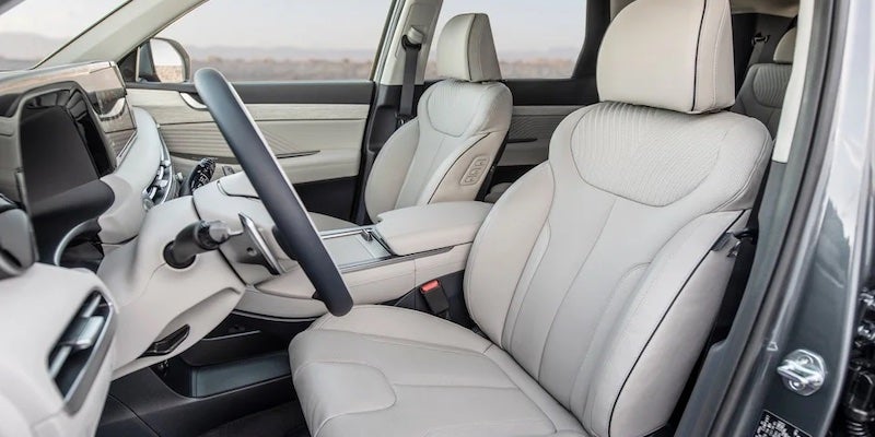 Notable features of the 2024 Palisade include advanced safety features, impressive technology, and different trim levels.